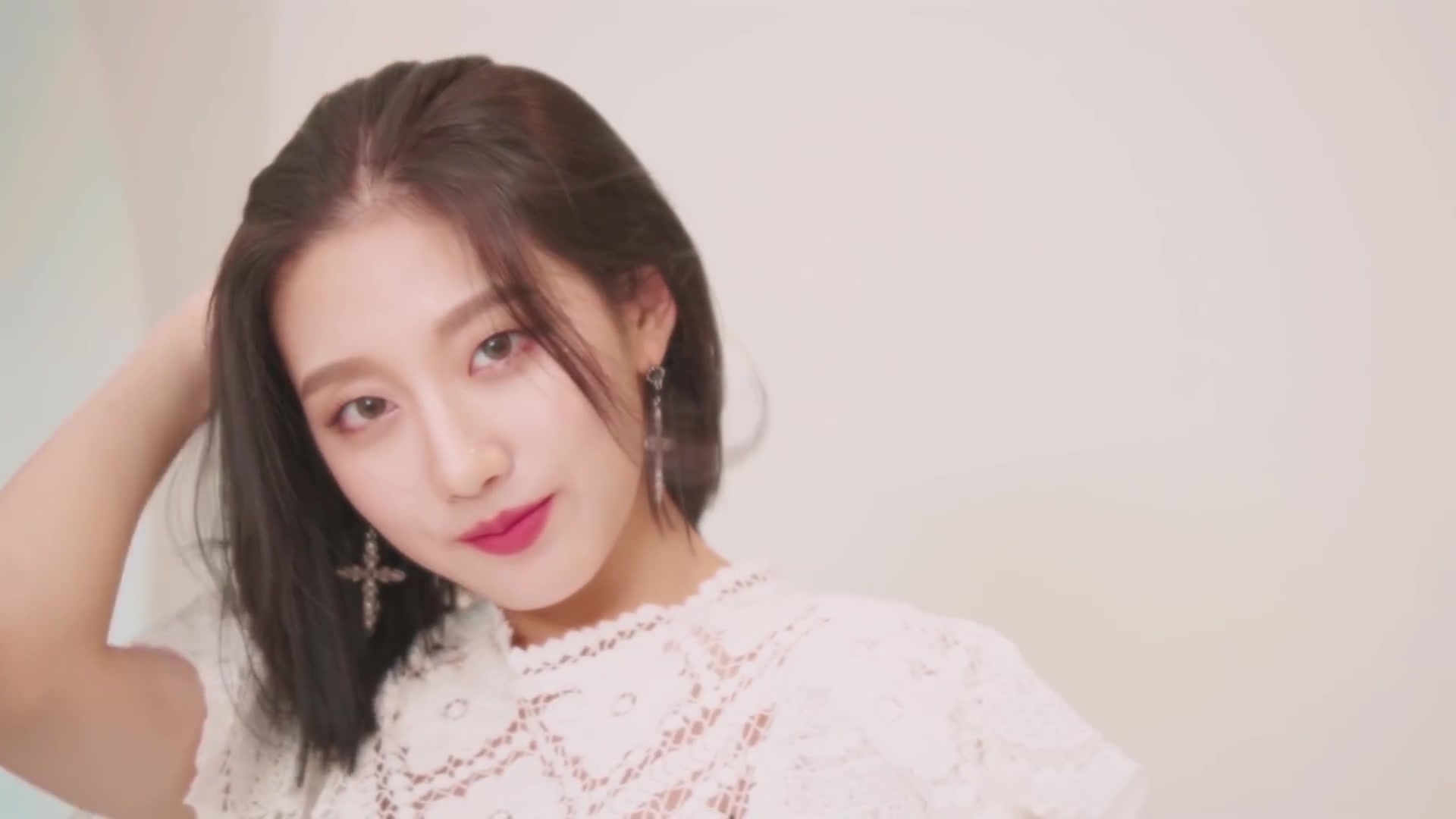 200824 lovelyz 迷你7辑 艺仁&美珠 预告 忙内妹妹撩头杀