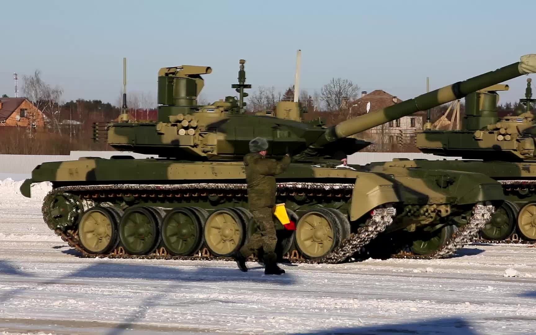 t 90m坦克在西部军区坦克部队中服役