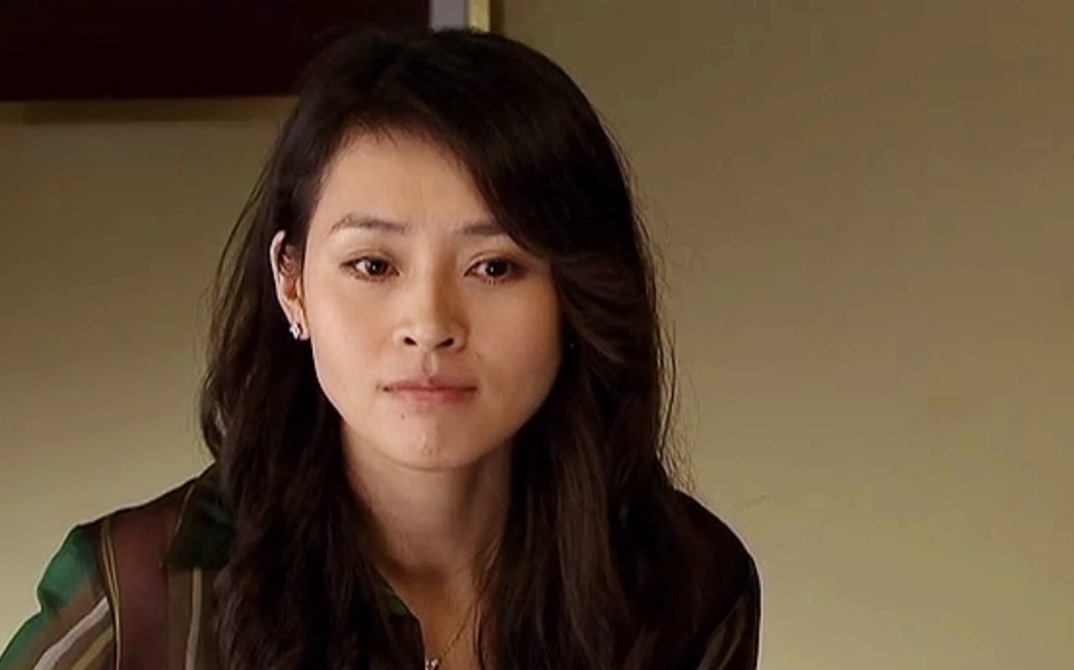 《手机》33,伍月选秀遭潜规则,严守一夜入伍月房间,埋下隐患!