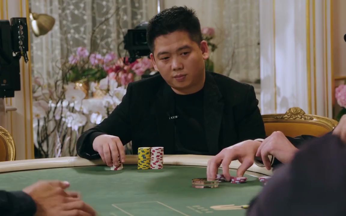 大鹏哥的作品谭轩连开三枪硬偷对手河牌竟然成顺了