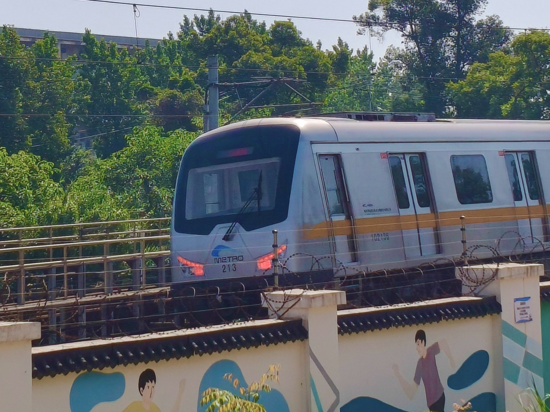 开往丰收麦田的地铁2号线!天府绿道太养眼了