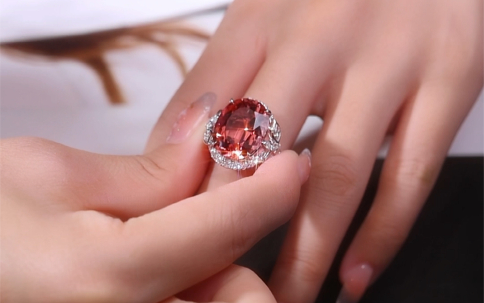 美哭了 炽热又温柔的香槟色碧玺戒指