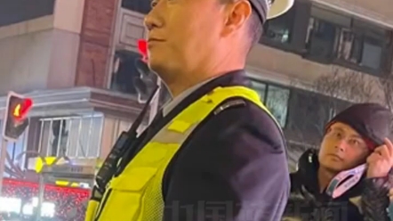 四川街头偶遇谭警官身穿制服指挥交通,你还记得他吗?"谭警官 "谭谈交通 "搞笑哔哩哔哩bilibili