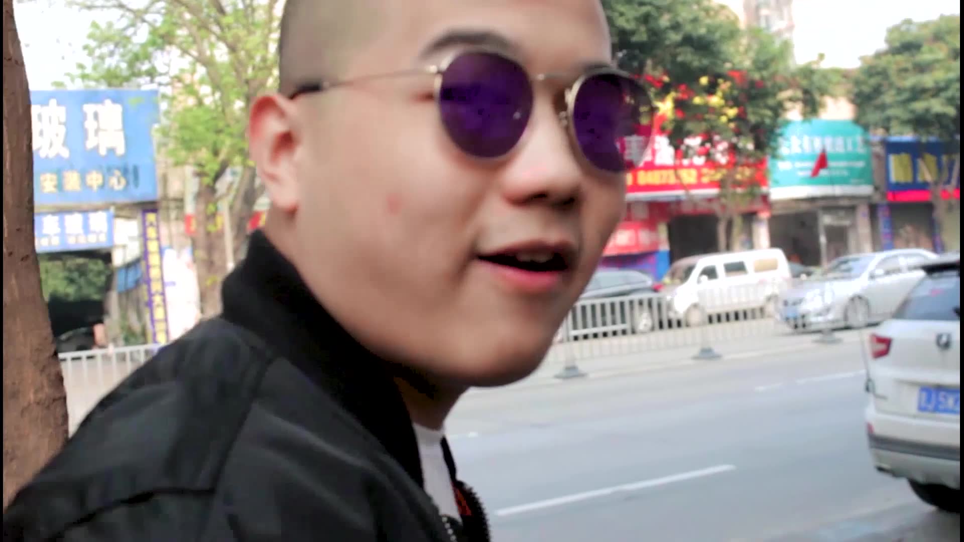 先锋对话橙子大湿说一个光头摄影师的喃喃自语天马行空与一朝风月的