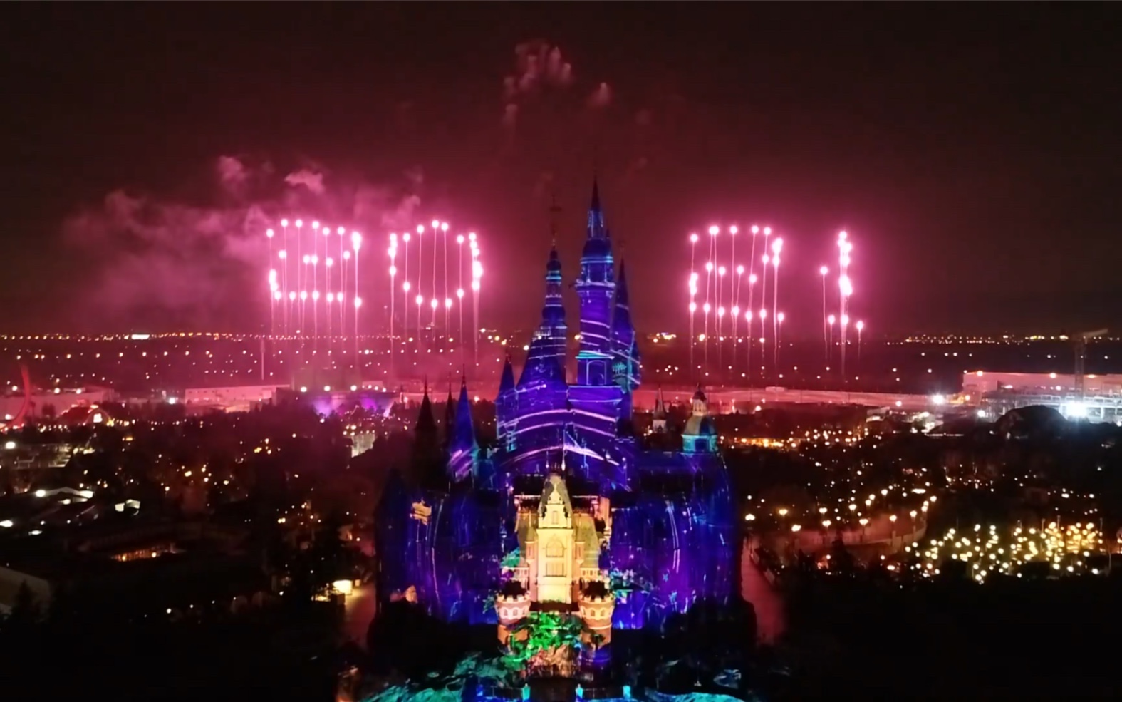 上海迪士尼2021年5周岁新年烟花
