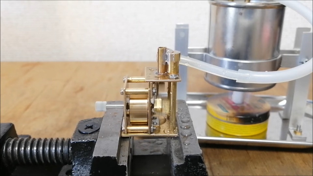 迷你蒸汽机模型,带上螺旋桨也转的很溜!