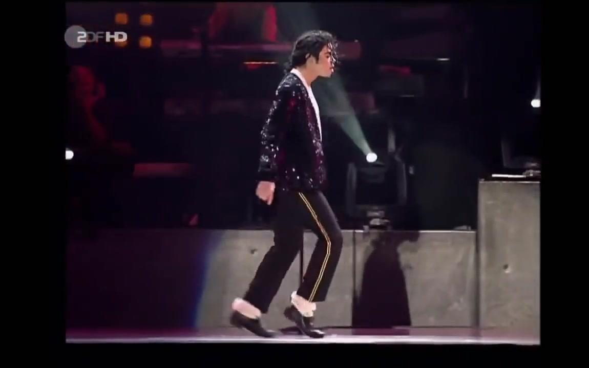 [图]【迈克尔杰克逊太空步合集】Michael Jackson Moonwalk Collection, 13 MINUTES!! [HD]【MJ培根】