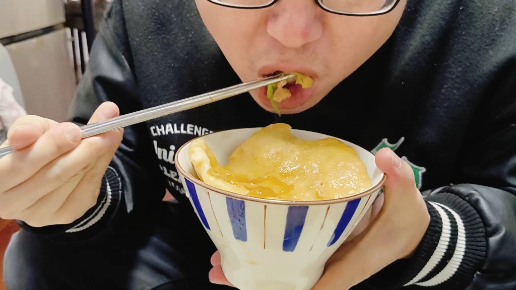 你要觉得男人结婚占便宜了，扪心自问你是男人你愿意娶自己这样的吗？