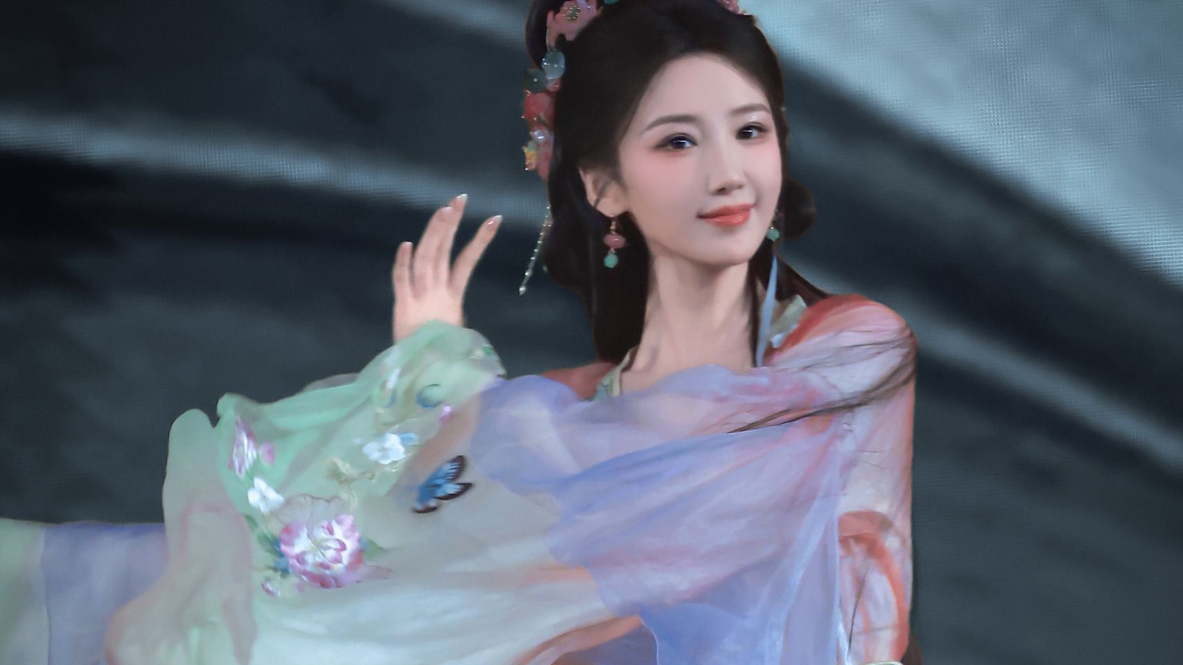毛晓彤丨美好奇妙夜高清直拍  她从诗中来