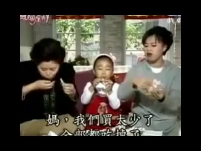 [图]【顺风妇产科】妈妈和女儿的食欲都好好 五花肉配生菜确实很美味！！！