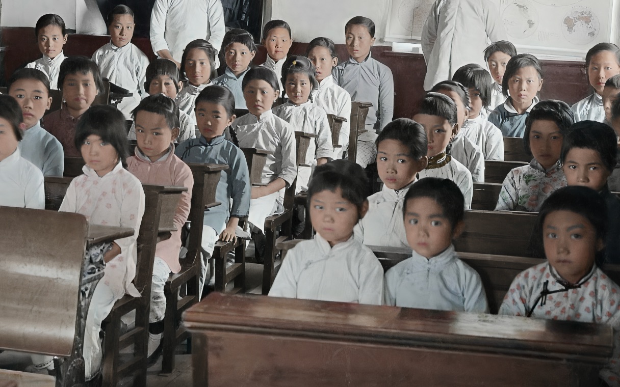 1918年,北平公理会寄宿女校小学课堂哔哩哔哩bilibili