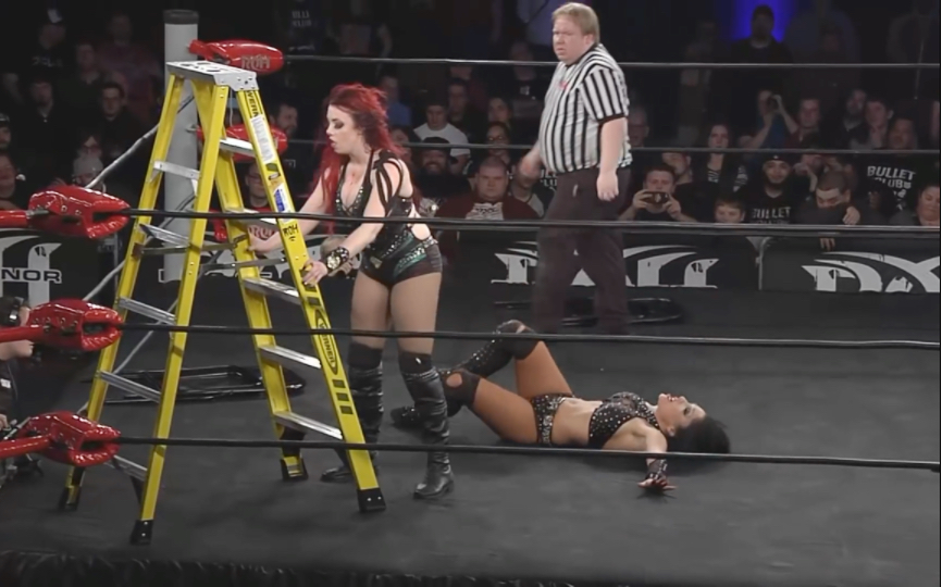 [图]Taeler Hendrix vs Mandy Leon 无规则赛 2016.12.31