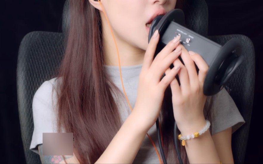 【asmr助眠】高画质舔耳,甜耳,黏糊糊的声音