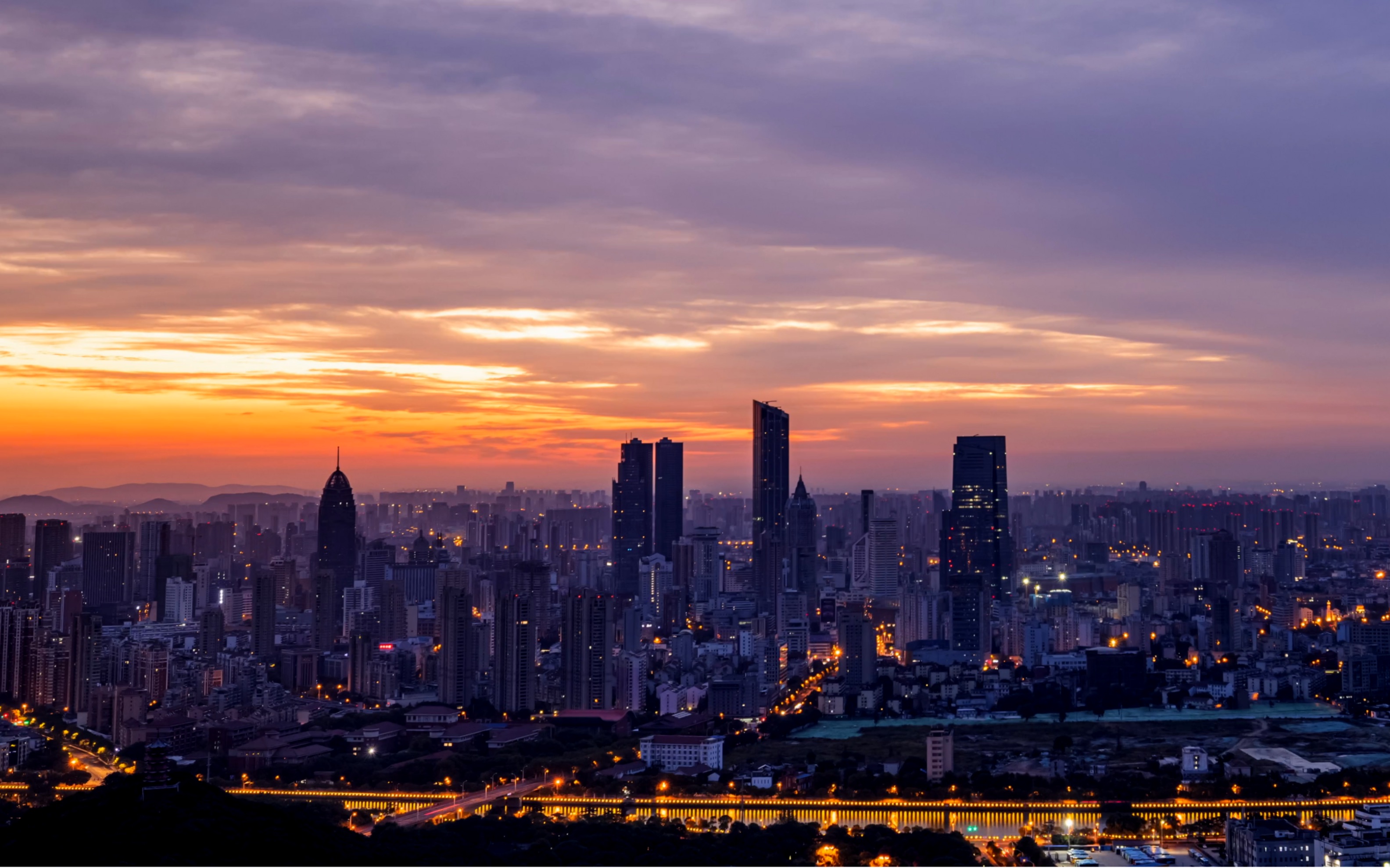 记录无锡最繁华地段的朝霞,有点新一线城市的样子了～(佳能r5c,r5