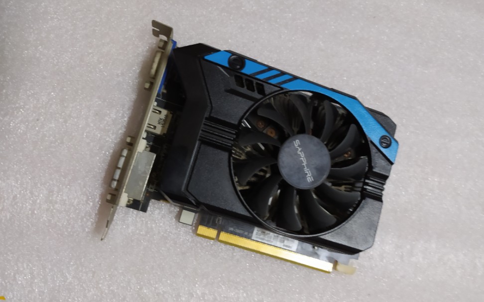 测试低核心性能大显存的亮机卡r7 240 2g能否吃鸡_哔哩哔哩 (゜-゜)つ