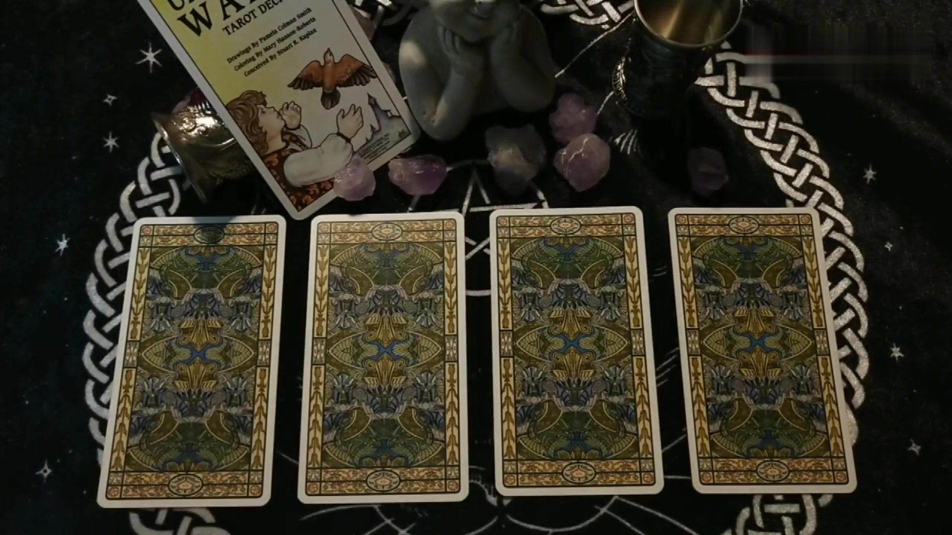 塔罗牌在线占卜命运抽张牌预测一下今年结束前,爱情会出现吗