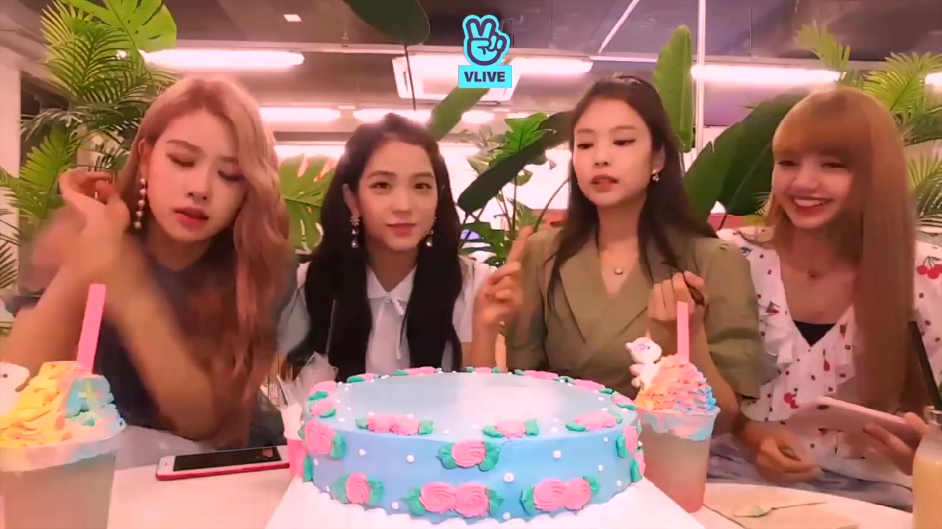 Blackpink 一起设计生日蛋榚 超美~哔哩哔哩bilibili