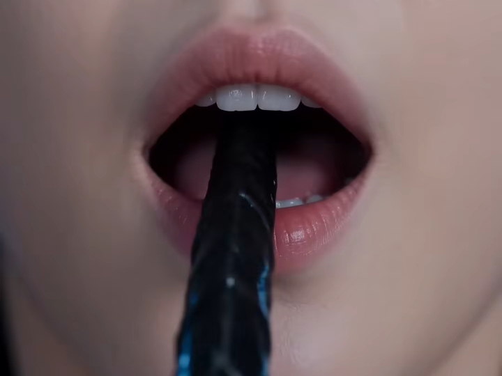 古风美女被毒液附身了