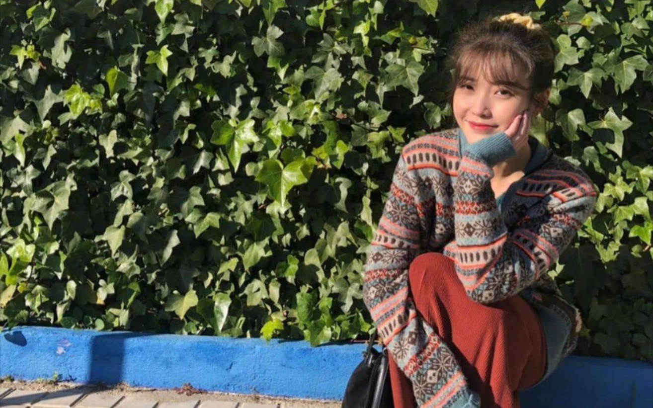 iu唱marshmallow笑场.