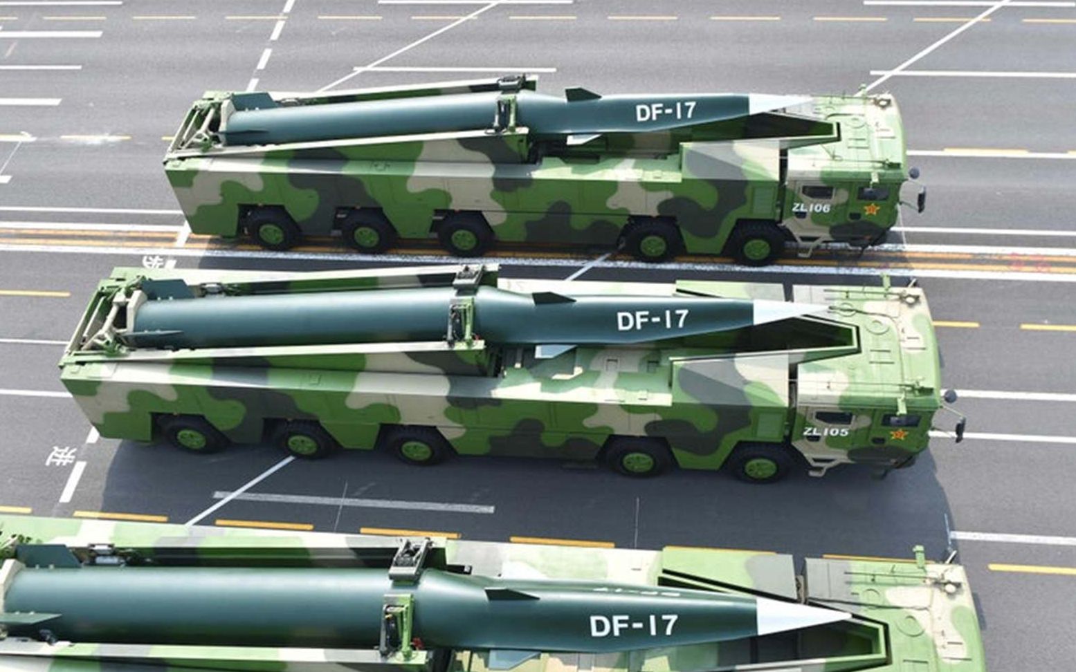 担心东风-17让航母无处可逃,美媒发问:航母时代结束了么?