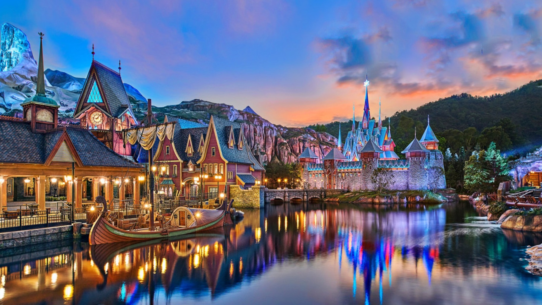 香港迪士尼乐园举行盛大庆典,冰雪奇缘世界11月20日正式开幕