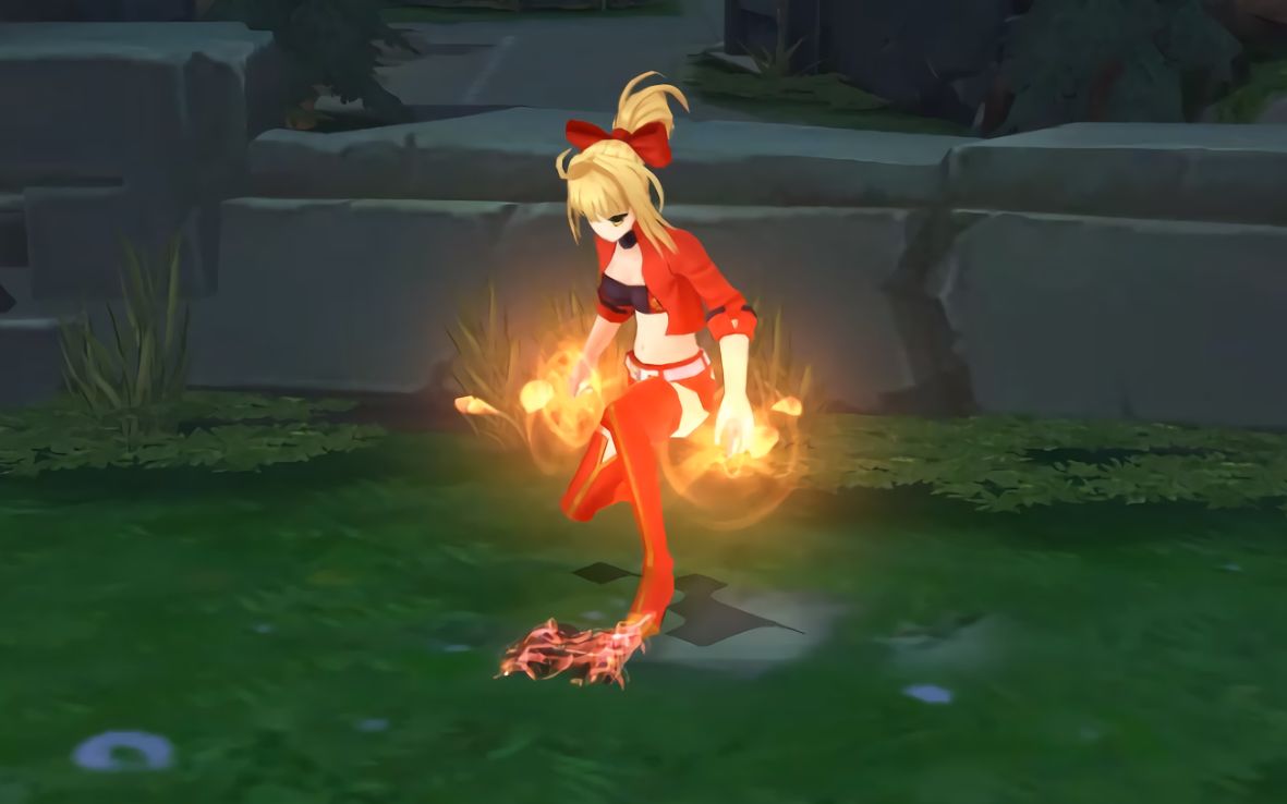 【300英雄新皮肤逃跑】尼禄-赛车服,快看这地上的车车,它居然会拐弯