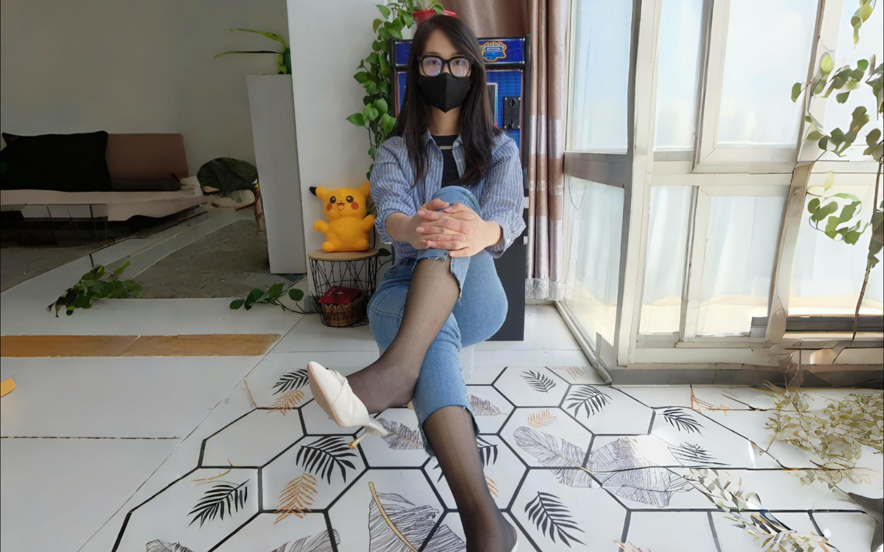 每日穿搭 工装衬衫 黑色连裤袜 高跟鞋