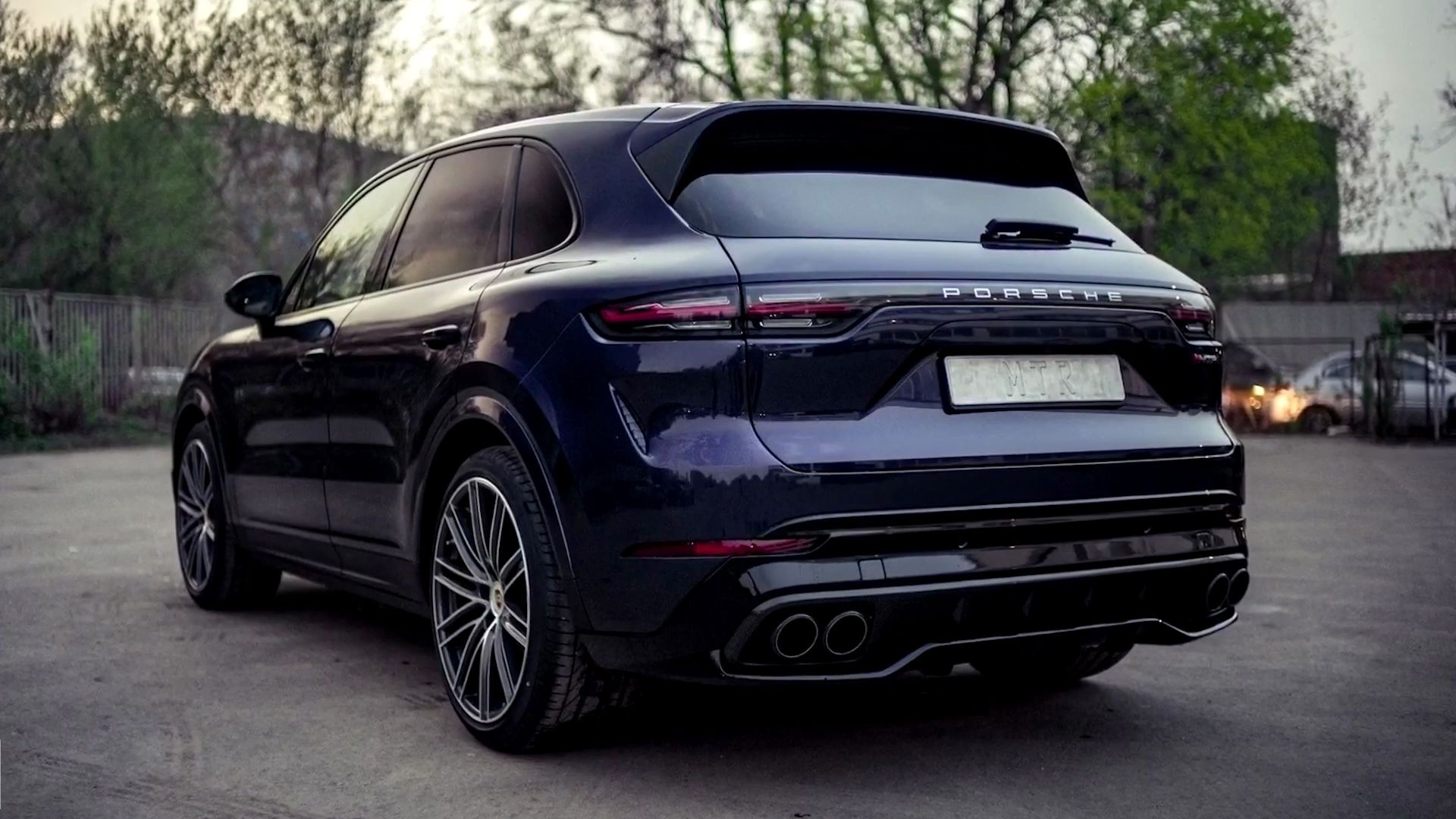 保时捷卡宴改装,爆改完激发运动气质,侵略性爆表!_哔哩哔哩_bilibili