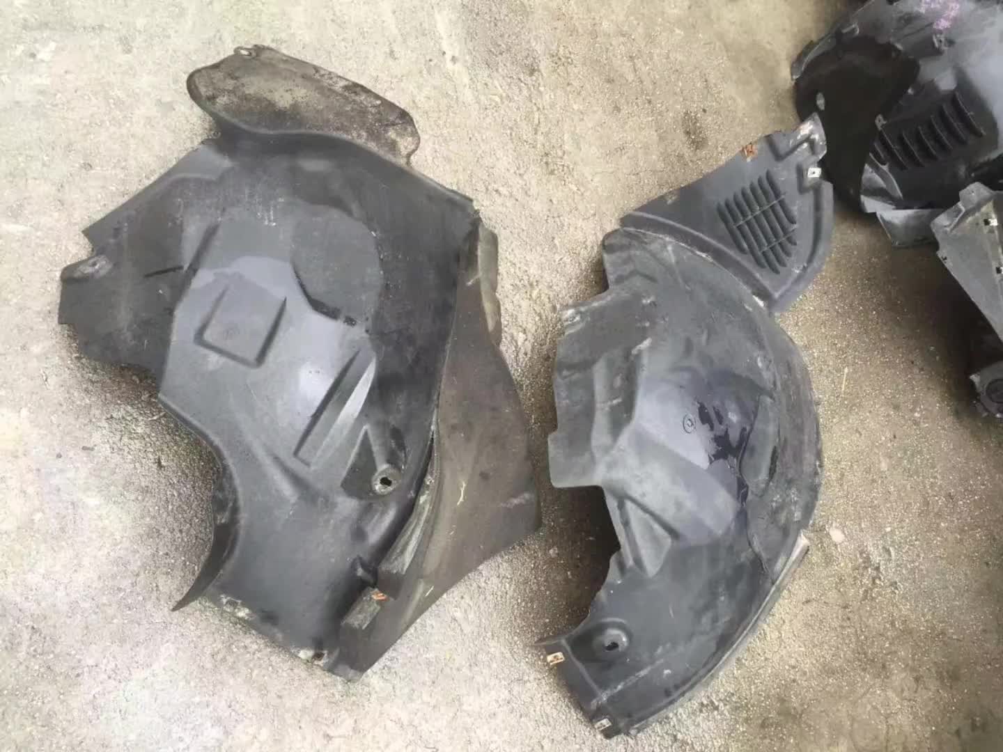 奔驰ml400ml300车轮内衬挡泥板