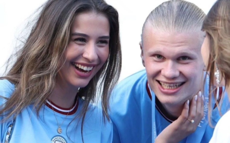 看看足球明星的太太团们,颜值一个比一个高!