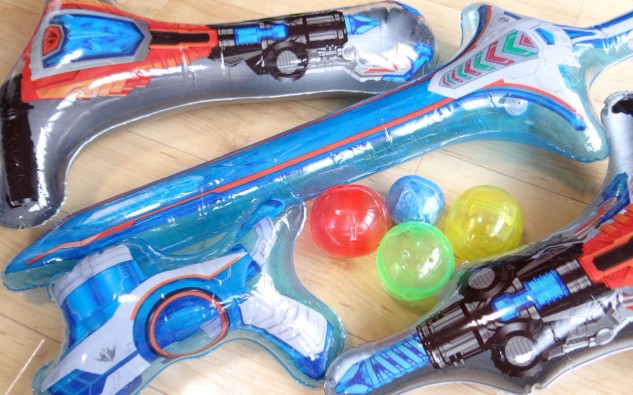 稀有煌辉者闪闪发光的大尺寸武器led扭蛋.