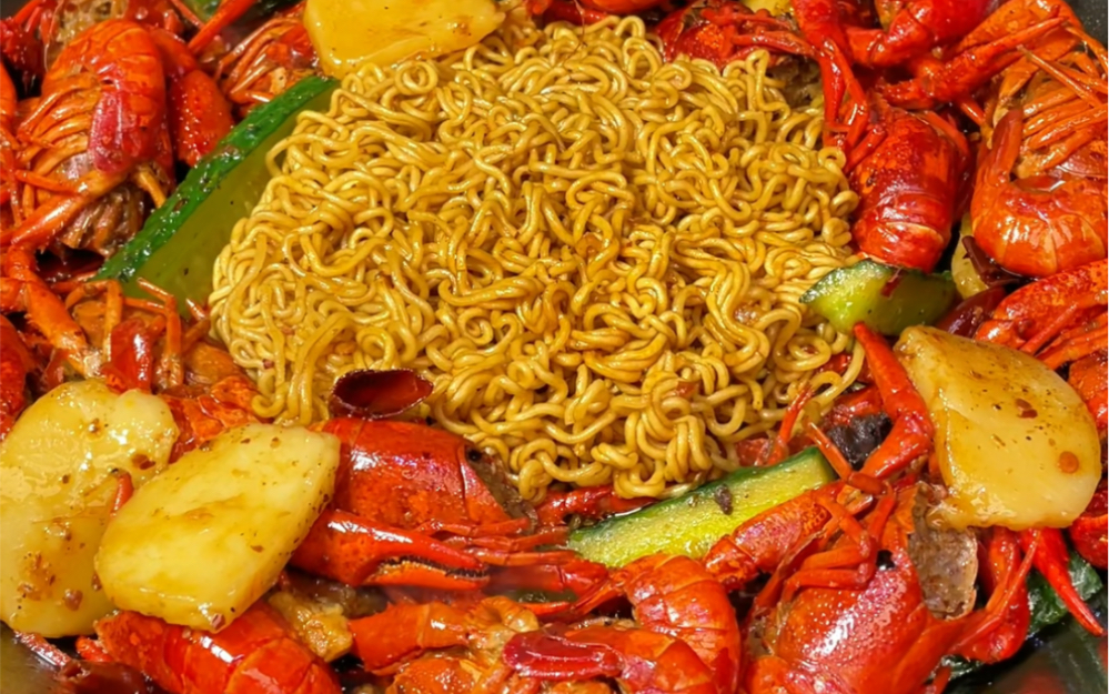 小龙虾拌面