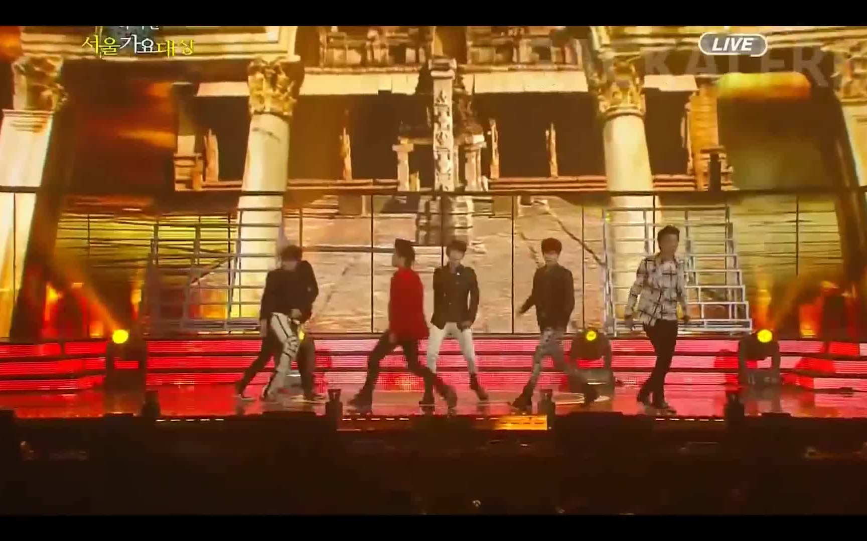 Exo-K】 Mama (Remix) @ Seoul Music Awards (130131) | 考古向| 十几年老粉居然没看过这舞台!-哔哩哔哩