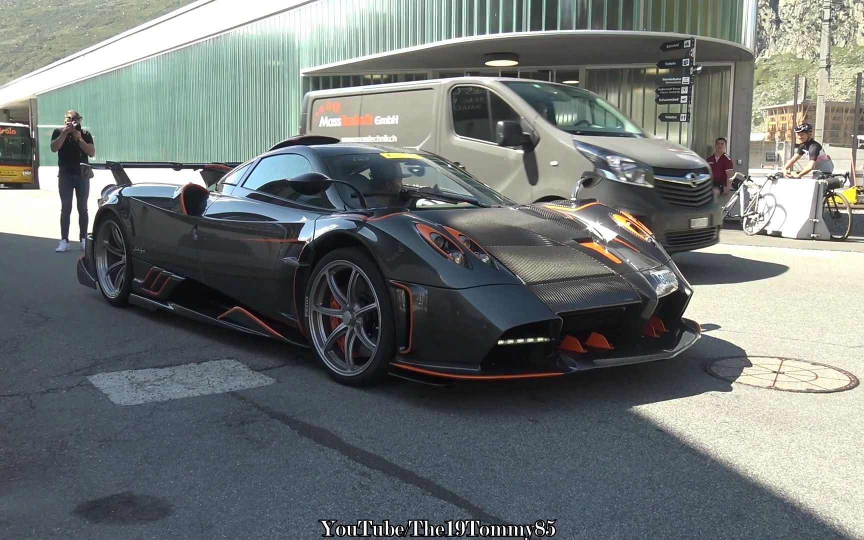 价值400 万美元的 帕加尼风神·伊莫拉(huayra imola) | amg v12