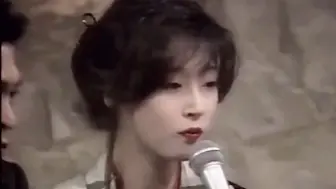 Descargar video: 中森明菜说话好温柔，跟仙女一样