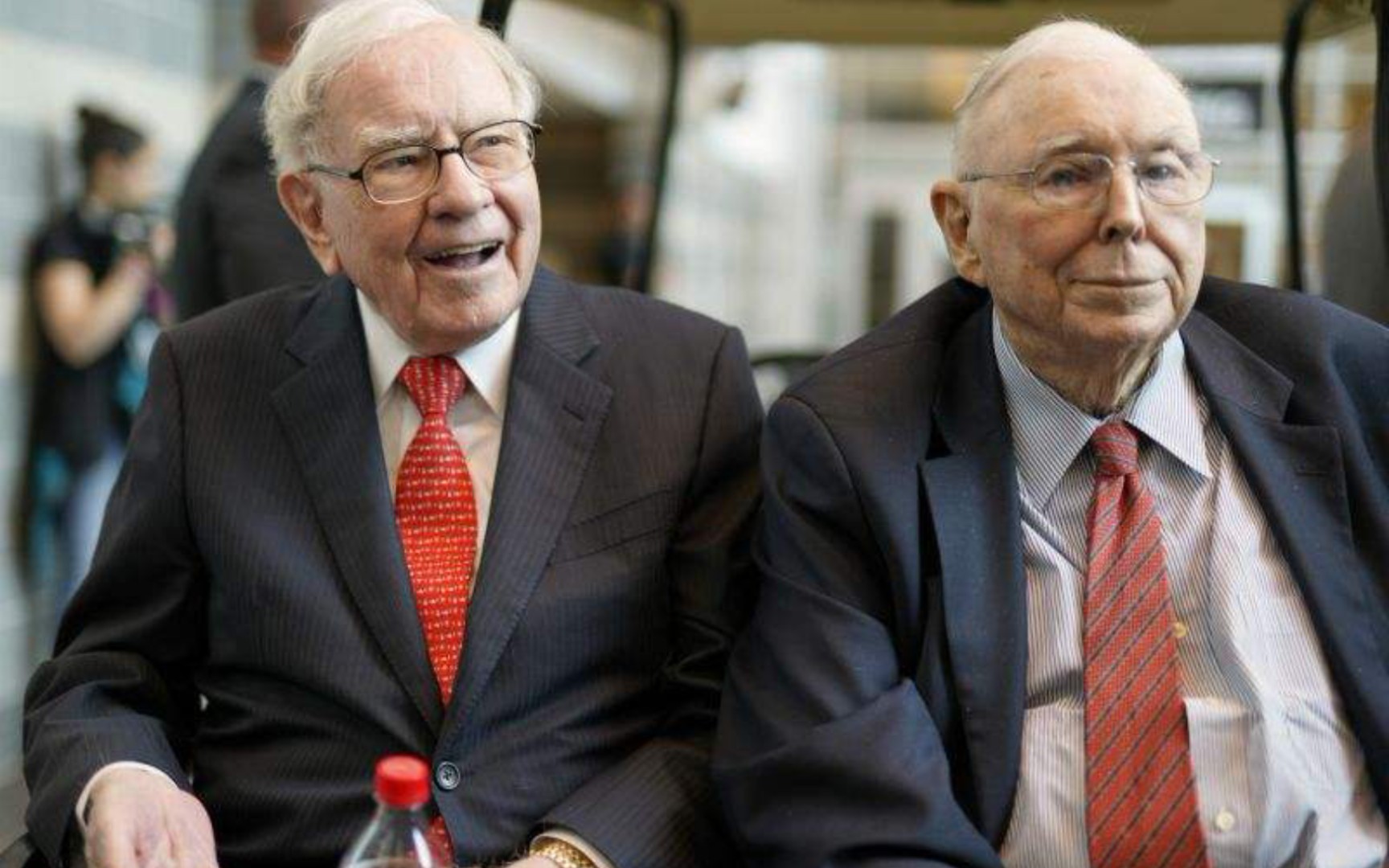 巴菲特和芒格:如果重头再来,我们会这样投资