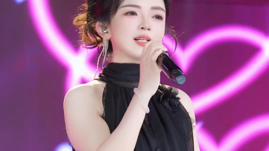 [直播].[原画].[小叉系✘下午3点舞台直播].[946191148556].[爱笑的女孩儿运气不会太差哦~]  2026.4.23.直播回放