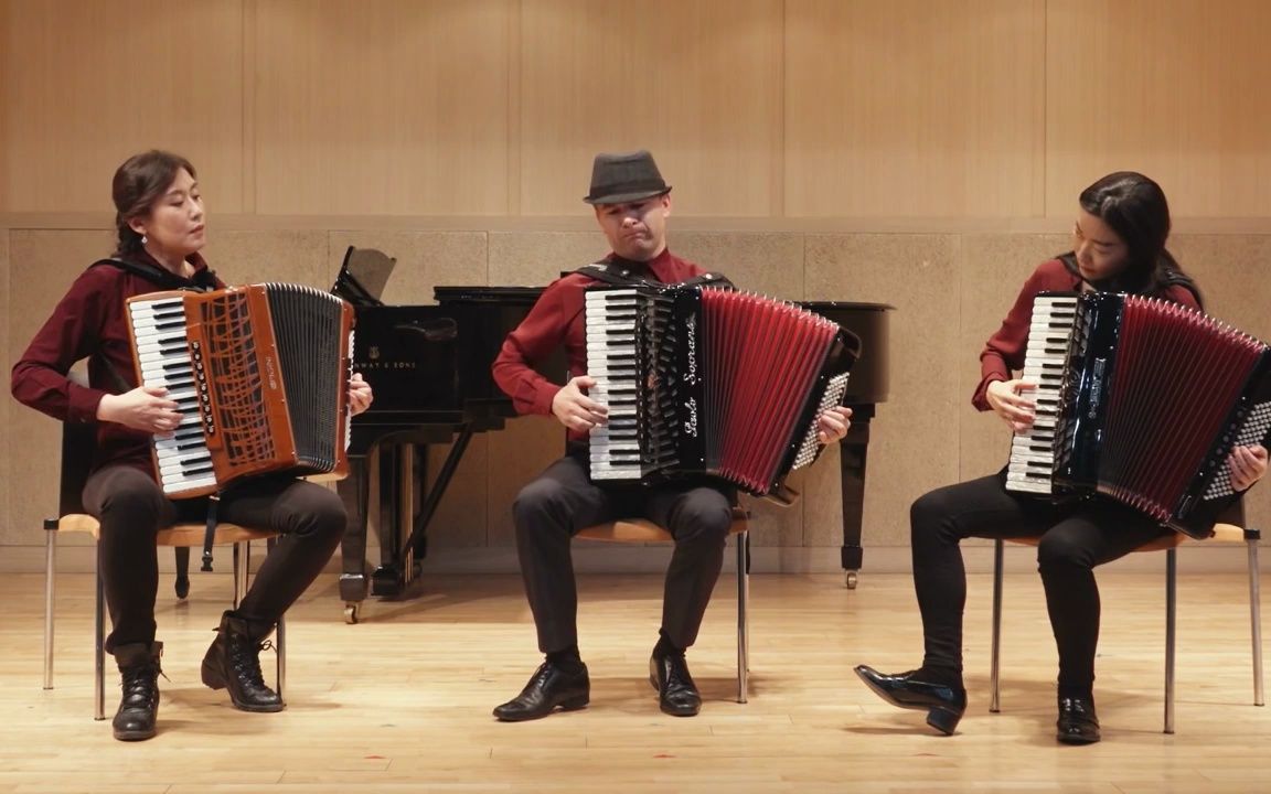 [图]一步之遥 Por una cabeza accordion