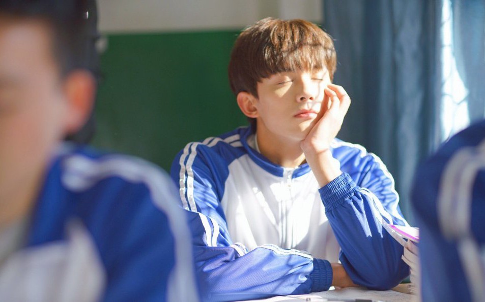 吴磊黎簇半踩点的playwithfire