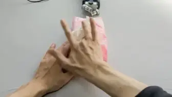 下载视频: 【kira hands 】纸巾包装袋触发音 助眠