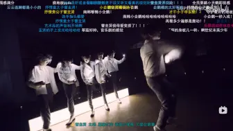 Download Video: Reaction路人看SUPER JUNIOR舞台烧地板和BLACK SUIT舞台，喜欢这个妆造太好看啦！白衬衫YYDS！！这个男人成功引起了我的主意哈哈哈