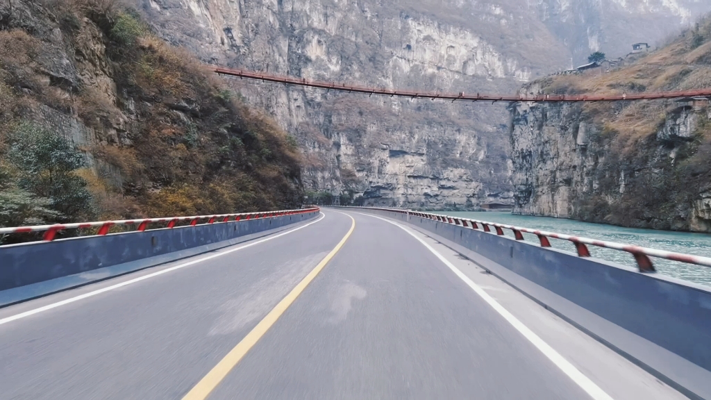 神秘的水上公路——金口河大峡谷