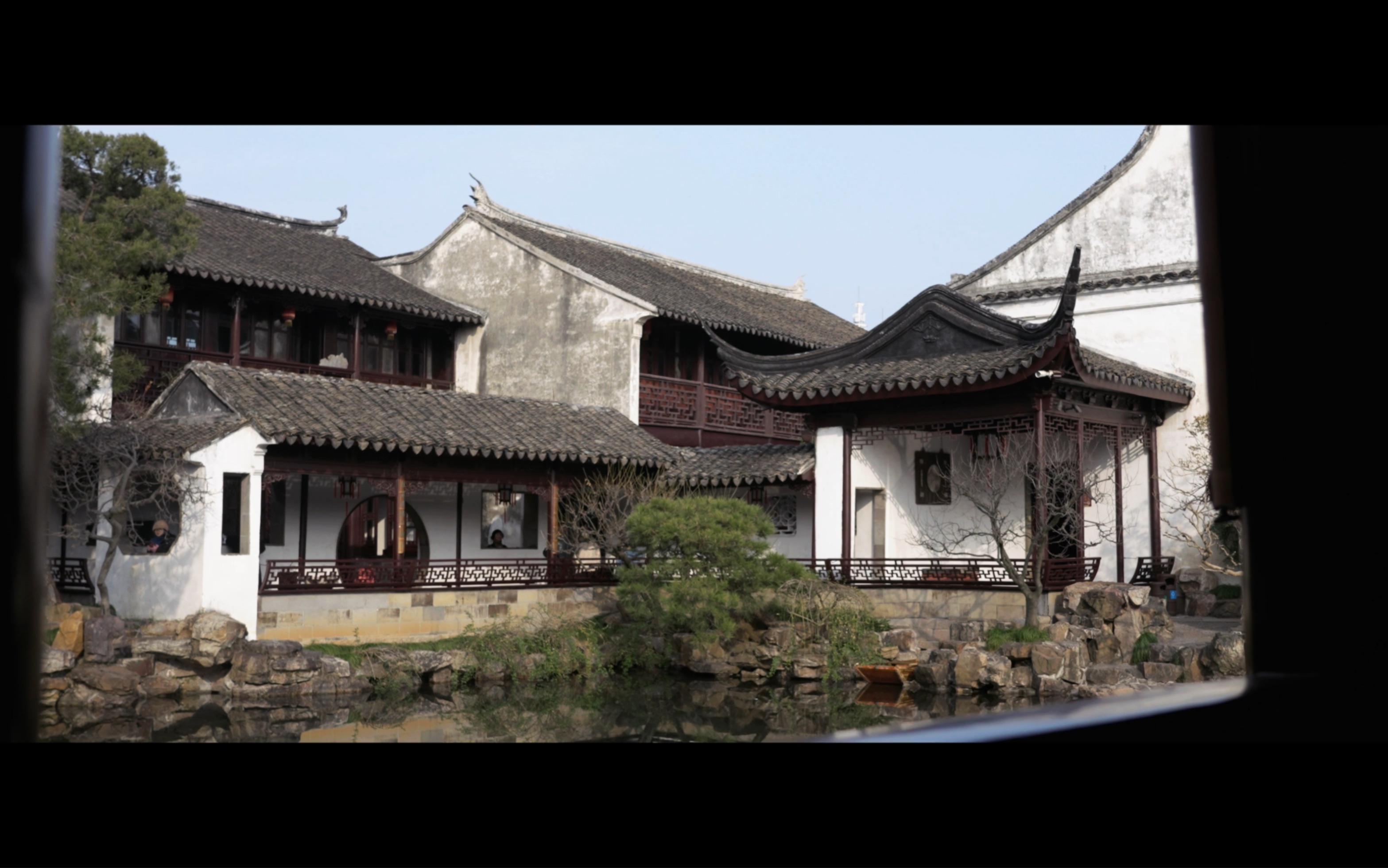 冬天的网师园,该用什么词去形容.