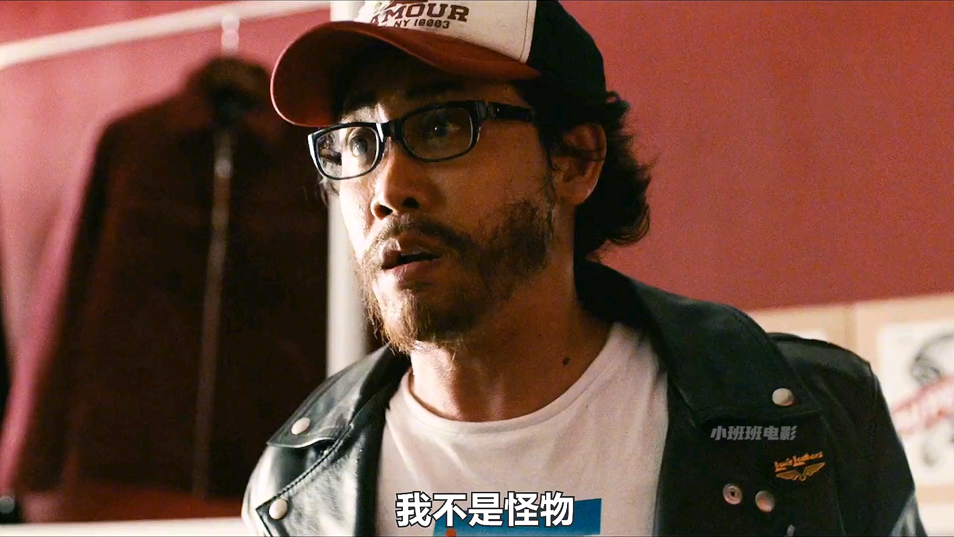 印象最深刻就是小时候的僵尸片,楚原导演真的塑造了很多经典角色