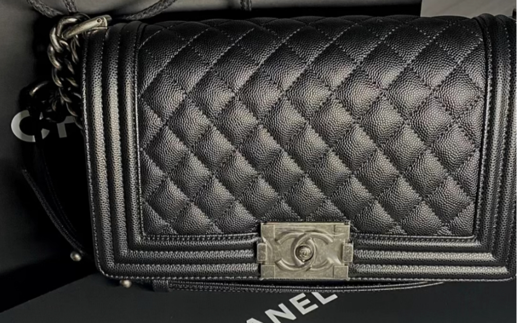 chanel leboy 中号 黑银 菱格纹鱼子酱小牛皮哔哩哔哩bilibili