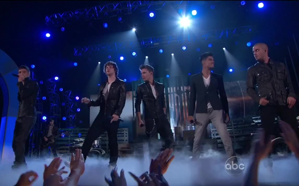 [图]The Wanted - Glad You Came Live (BBMAs 2012) - 720p 软中英字幕