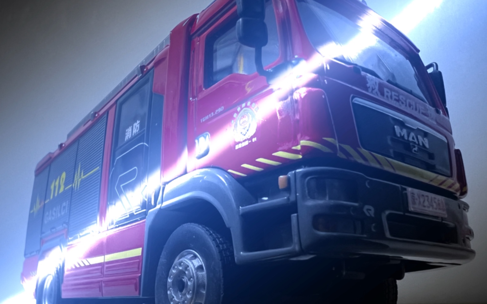 奥地利卢森堡亚城市主战消防车测评_哔哩哔哩_bilibili