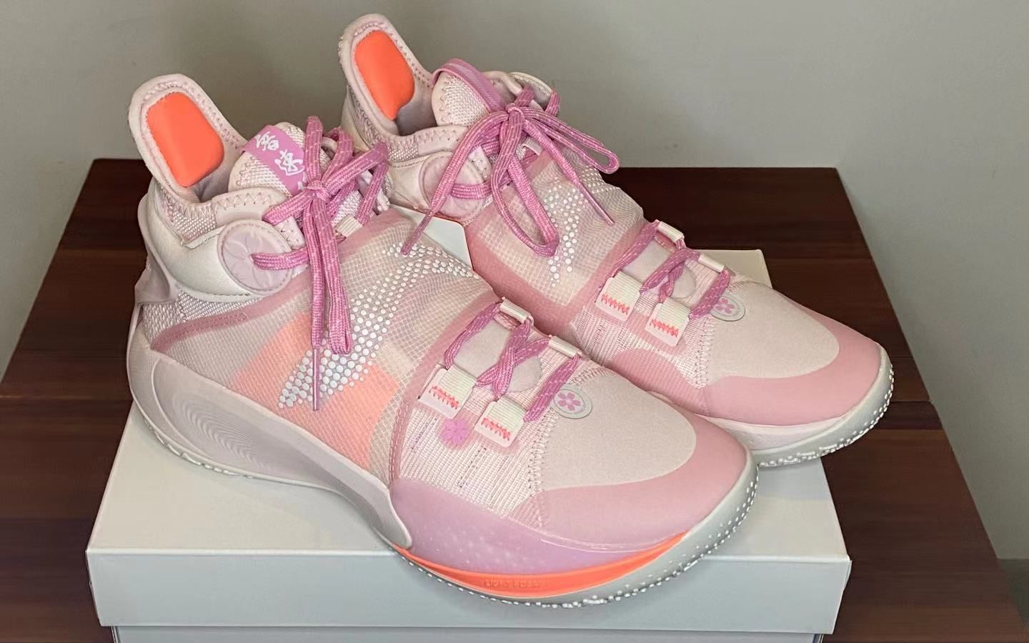 买到就开箱(11)李宁音速9 樱花配色
