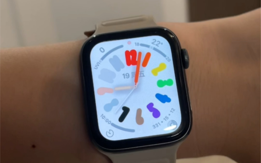 Apple Watch彩虹表盘图片