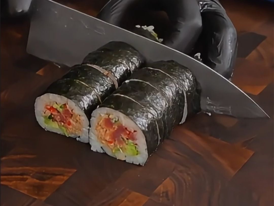 金枪鱼寿司卷,深海之味,舌尖上的奢华享受!